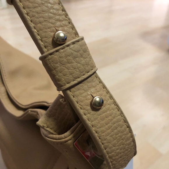 BNWT Kenneth Cole Reaction Hobo Bag - Picture 4 of 7